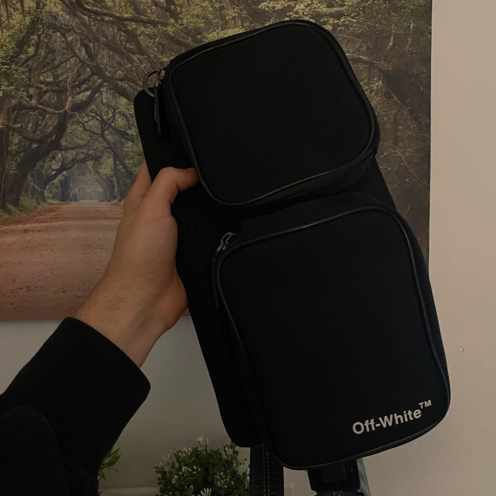 OFF-WHITE Logo Belt Bag Crossbody